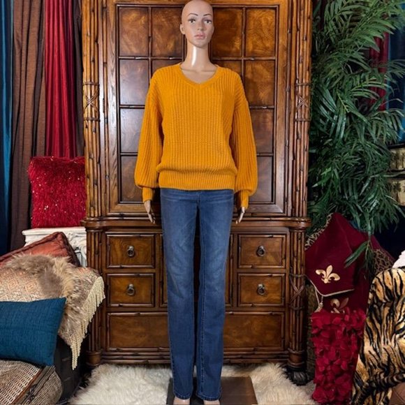 NWOT Sun Yellow Shaker Knit Vneck Balloon Sleeve Sweater - Picture 7 of 15